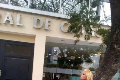 Jorgelina Salazar se encadenó a un árbol para exigirle el divorcio a su marido