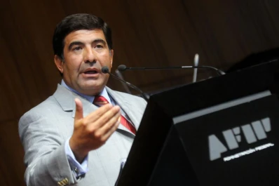 Modifica alícuotas para retención de impuestos e IVA