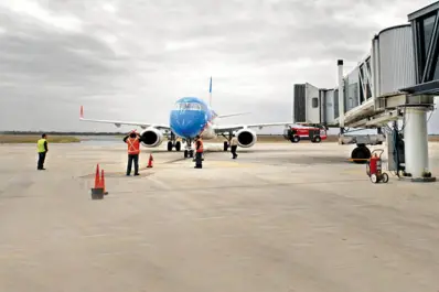 El aeropuerto de Termas de Río Hondo recibió su primer vuelo