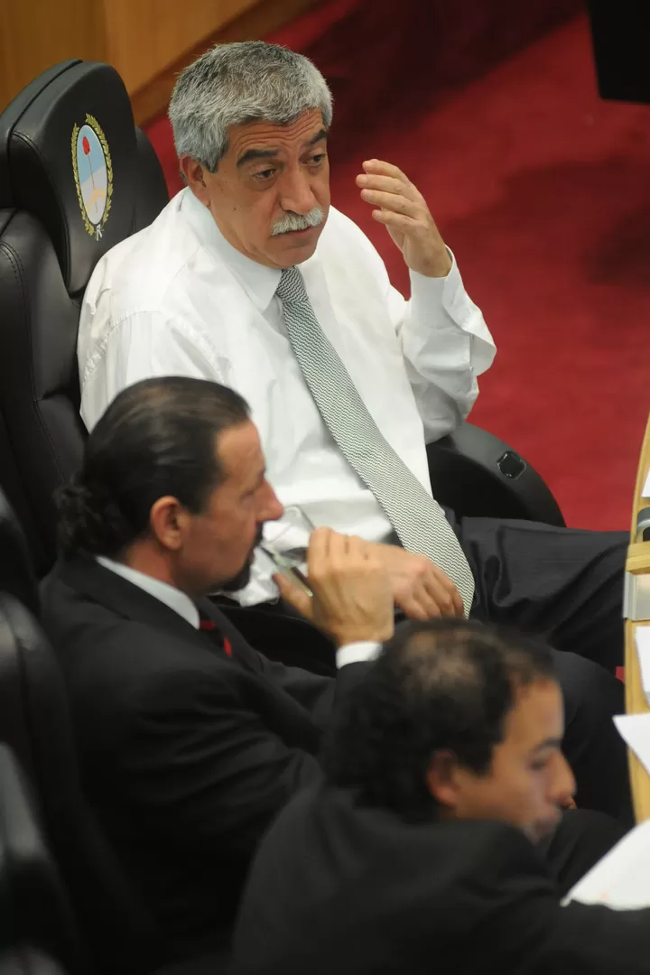 EXPERIMENTADO. Roque Tobías Álvarez fue concejal, diputado y legislador. LA GACETA / FOTO DE INES QUINTEROS ORIO