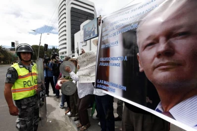 Gran Bretaña quiere reanudar el diálogo con Ecuador por Assange