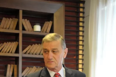 Veo debilitada a la figura presidencial, la veo agobiada