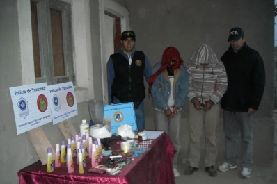 Les vendían drogas a los patas sucias