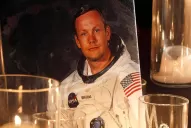 Velan a Neil Armstrong en un funeral privado