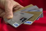 Se devolverá en forma mensual el recargo por las compras con tarjeta en el exterior