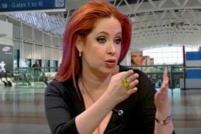 El mal momento de Andrea del Boca en el aeropuerto