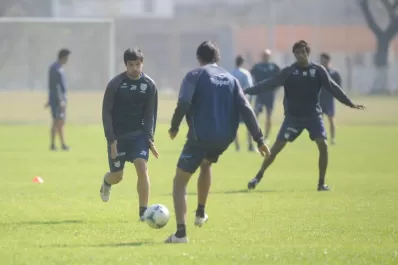 La vidriera de los suplentes, en reparación