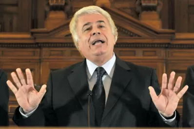 De la Sota: Abal Medina lo único que hace es anotar todo en una libretita