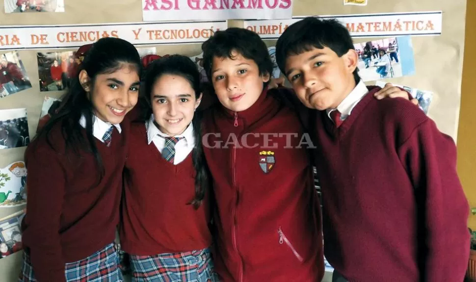 PEQUEÑOS CIENTÍFICOS. Fiorella Figueroa, Rocío Ruiz Magrini, Facundo Segura y Alejandro Pascual.