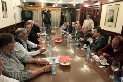 Moyano y la UCR rechazan la re-reelección de la Presidenta