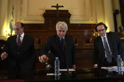 De la Sota pide diálogo y la Rosada lo maltrata