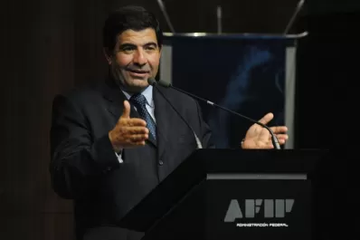 Echegaray: que la gente no tenga miedo; sólo buscamos cobrar impuestos