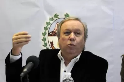 Peralta: hay una operación gigantesca para desplazarme del gobierno