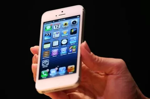 ¿EL MEJOR? El iPhone 5 fue presentado ayer con una serie de cambios profundos. FOTO TOMADA DE LA INFORMACION.COM