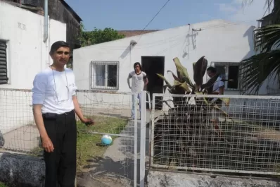 Entraron y golpearon a toda la familia para robar un maletín