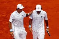 Argentina perdió en dobles y quedó sin margen de error