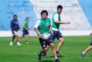 Cazador contra lobo platense