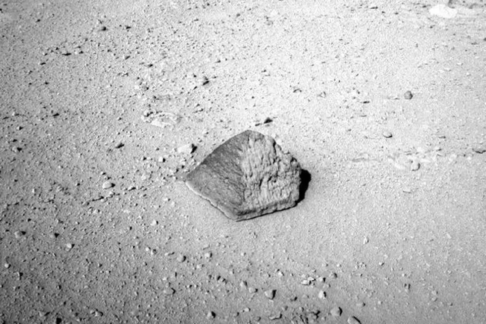 La roca fue bautizada como Jake Matijevic, en memoria a un fallecido investigador de la Nasa. FOTO TOMADA DE NASA.GOV