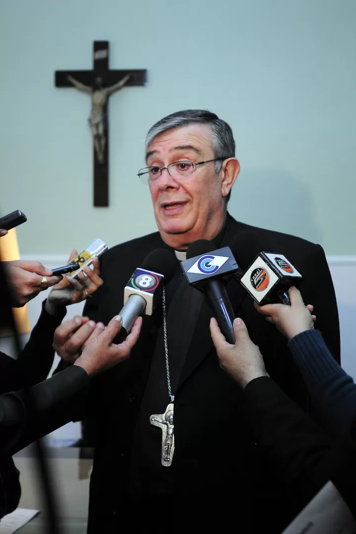 ANFITRION. Monseñor Zecca durante la conferencia de prensa de ayer. LA GACETA / FOTO DE ANALIA JARAMILLO 