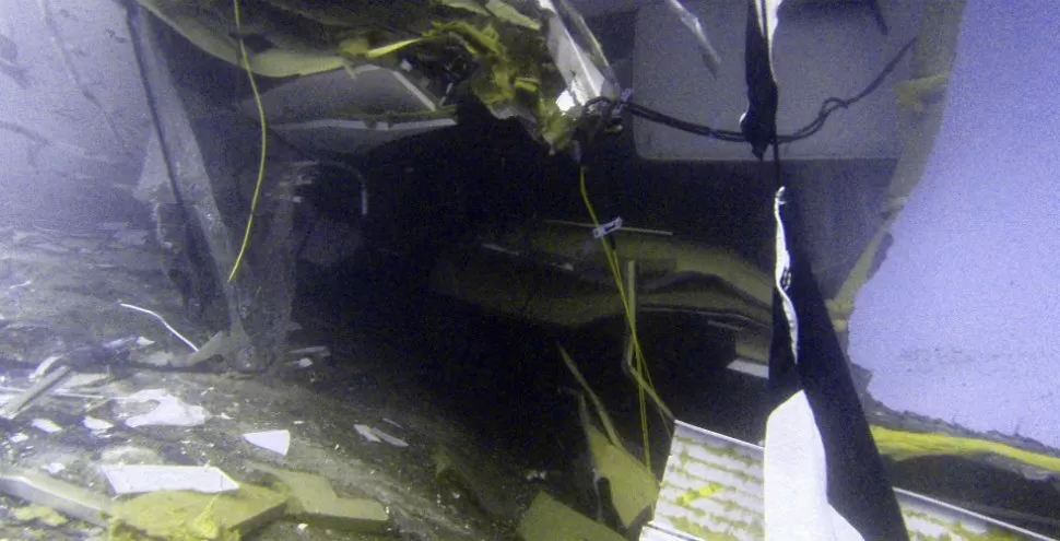 DESTROZOS. Imágenes submarinas muestran el estado del buque tras el accidente. REUTERS.