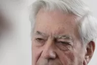 Vargas Llosa analiza si presidirá el Cervantes