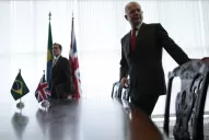 Según el canciller británico, Argentina no debe tratar de intimidar a los isleños