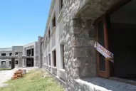 El intendente de Tafí clausura la obra de un polémico hotel 