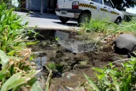 Escasez de agua y derrames cloacales, en el tope de las denuncias de los tucumanos