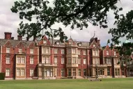 Un cadáver en la finca real 