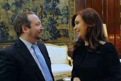 Cristina rechazó la violencia y desafió a hallar un jefe opositor historia breve