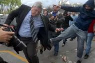 Prefectos agredieron a un alto jefe de la fuerza