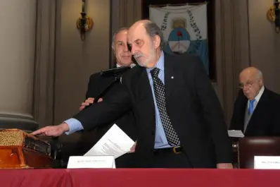 Avalan a un ex juez para fallar en la causa Clarín