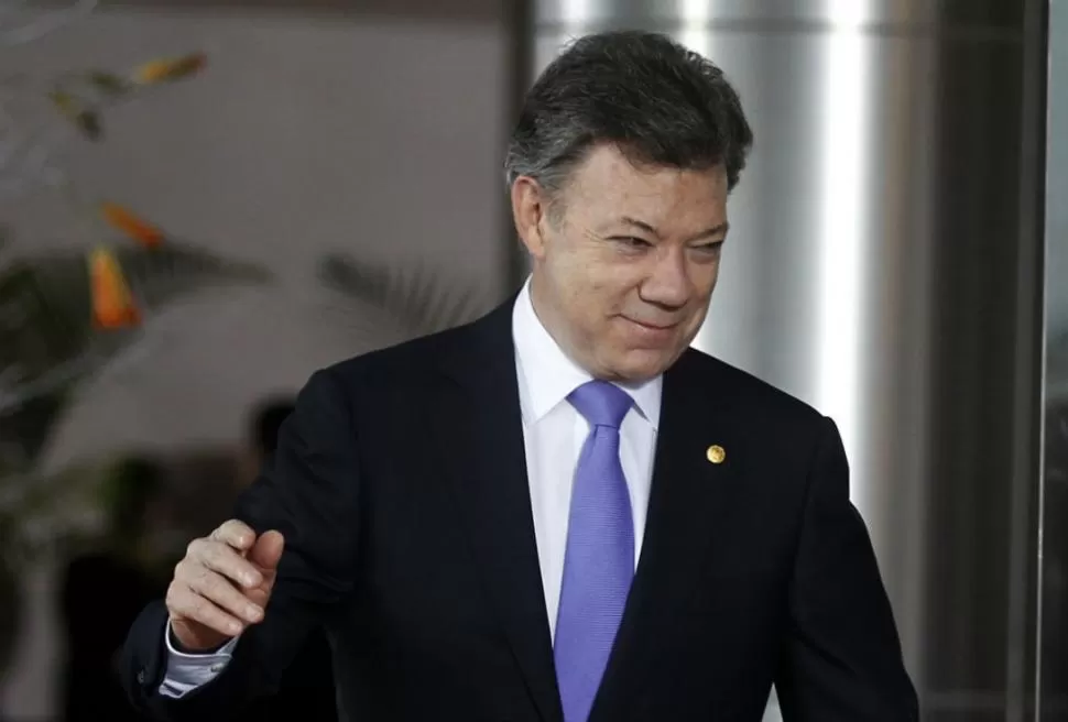 AYER NOMAS. Santos se despidió de la actividad política por un par de días, en el encuentro entre países árabes y latinoamericanos,que se realizó en Lima. REUTERS
