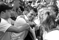 Diana, dedos pintados y reclamos