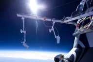 Felix Baumgartner saltó desde la estratósfera y rompió la barrera del sonido