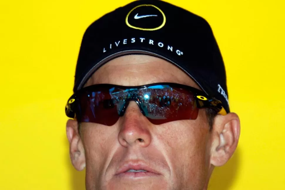 EN APRIETOS. Armstrong no sólo perderá sus títulos deportivos sino también su credibilidad y el respaldo privado. REUTERS