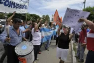 Choque de protestas por el hospital de Leales