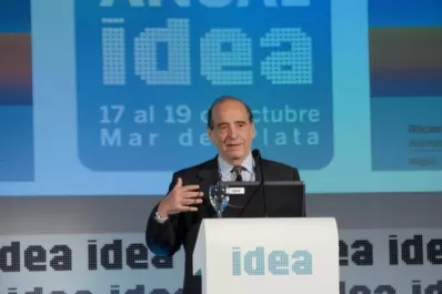 Arriazu reclama cambios estructurales para no repetir crisis