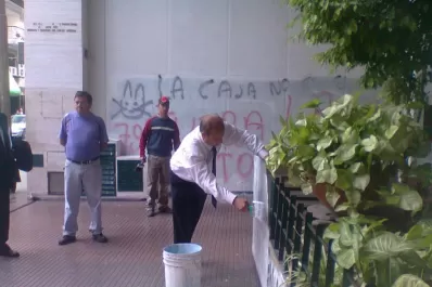 La pelea por la Caja es política, afirmó Alperovich