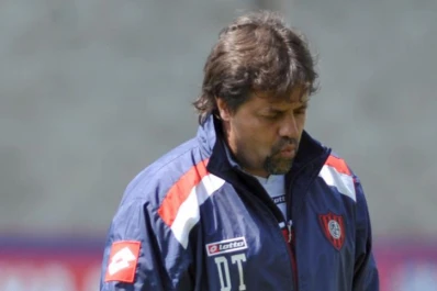 Caruso Lombardi fue denunciado por agredir a su ex