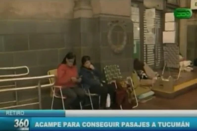 Acampan por un boleto en tren a Tucumán para las Fiestas