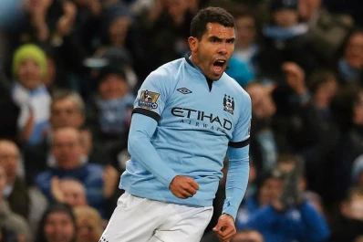 Tévez le dio el triunfo a Manchester City
