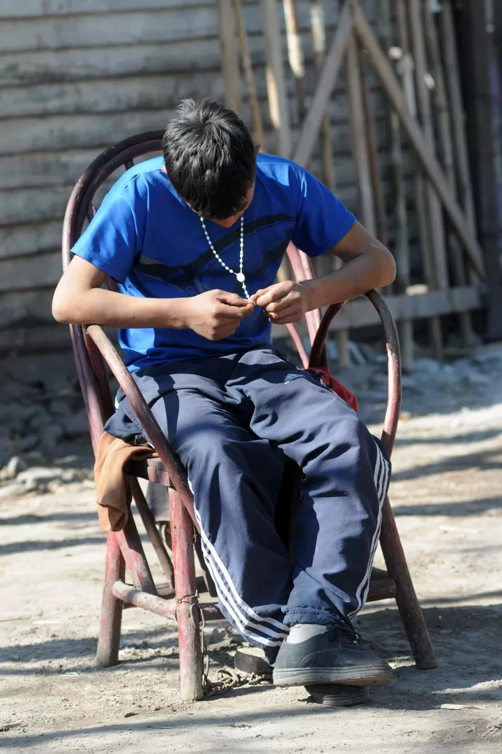 SOLEDAD. José Palavecino, de 19 años, nunca pudo ganarle a la adicción. LA GACETA / FOTO DE INES QUINTEROS ORIO (ARCHIVO)