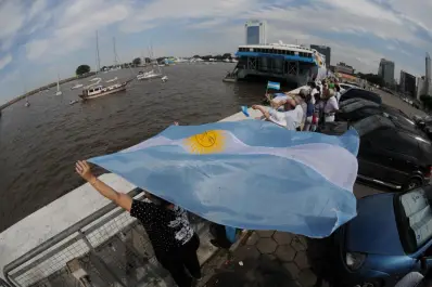 Ex cancilleres de gobiernos democráticos apoyan las gestiones para liberar el barco