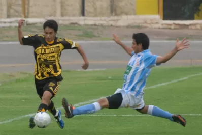 Mitre tuvo todo bajo control desde el comienzo y el bandeño lo sufrió