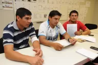 Denuncian que el delegado de Santa Ana los hacía compartir la mitad de su sueldo