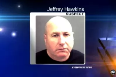 Un vagabundo vivió gratis 20 años memorizando tarjetas de crédito