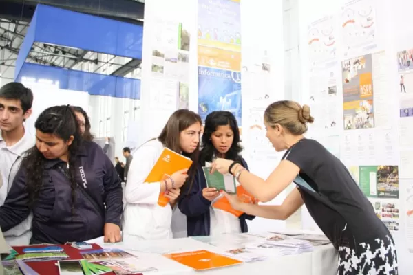 La Expo UNT 2012 le abre la puerta a los estudiantes de la secundaria