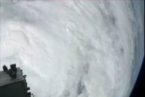 DEVASTADORA. La tormenta se vio claramente desde el espacio. CAPTURA DE VIDEO