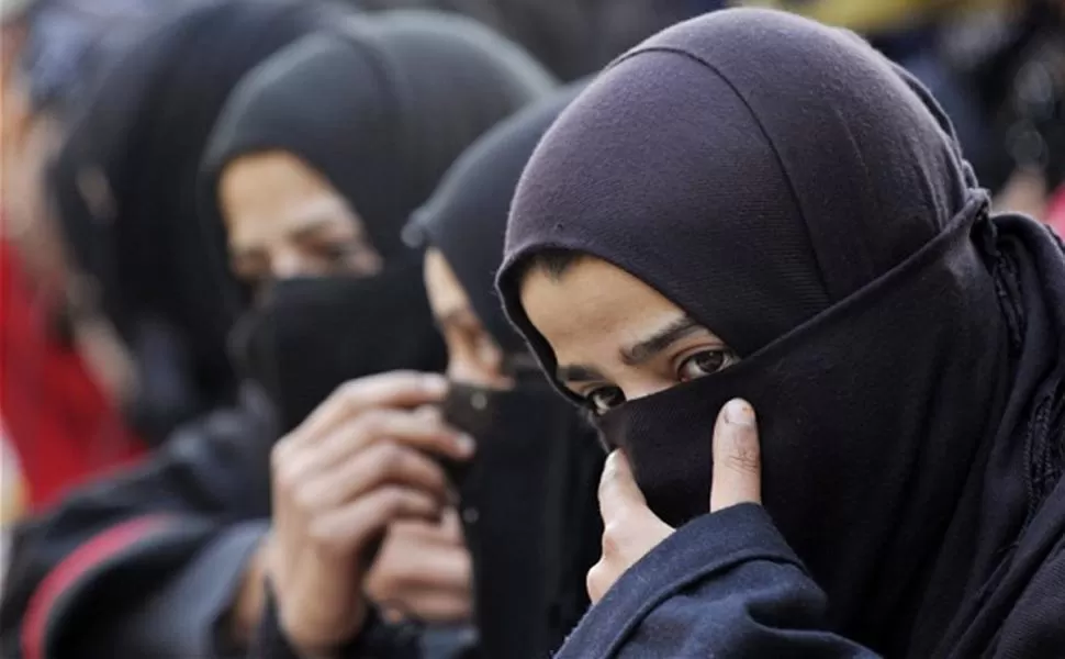 SIN DERECHOS. Las mujeres carecen en Pakistán de leyes que las protejan. FOTO TOMADA DE THETELEGRAPH.COM 